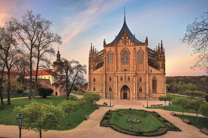 kutna-hora-st-barbara-cathedral-ossuary