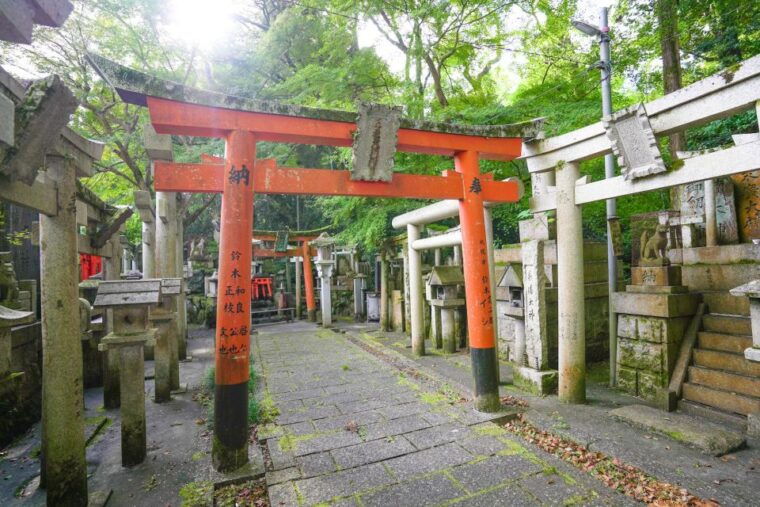 kyoto-3-hour-fushimi-inari-shrine-hidden-hiking-tour
