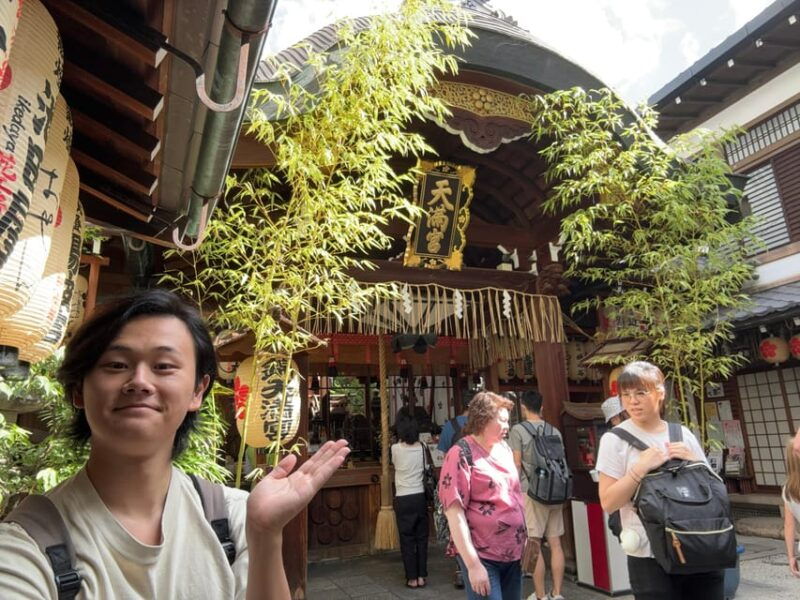 kyoto-all-inclusive-night-tour-izakaya-shrine-experience