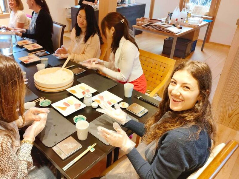 kyoto-authentic-sushi-making-cooking-lesson