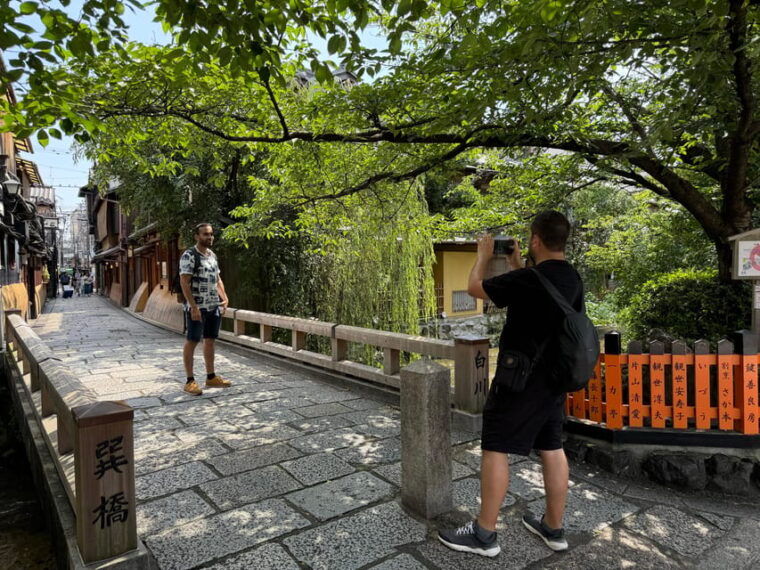 kyoto-delve-into-the-culture-of-geisha-in-hanamachi-gion