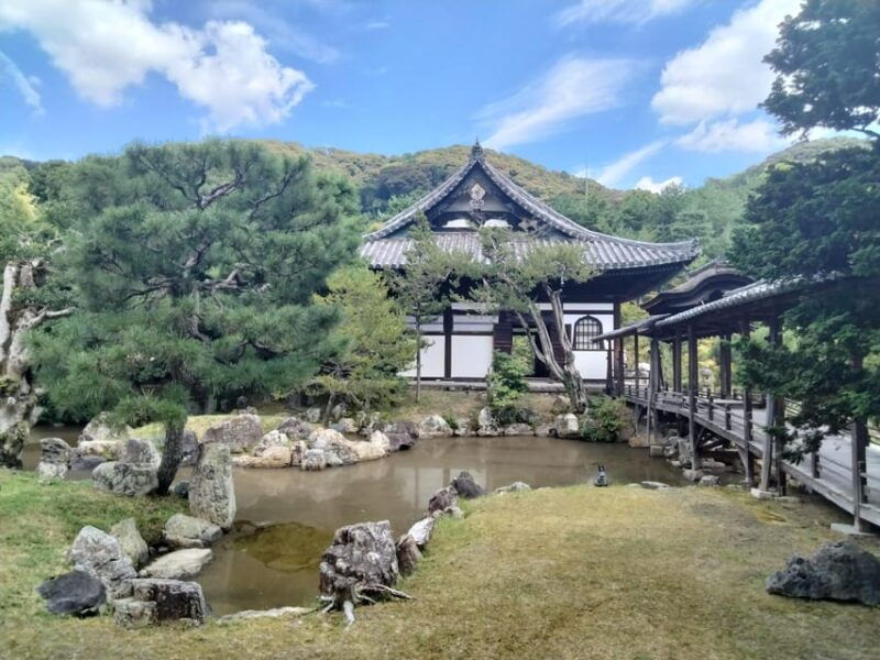 kyoto-explore-kodaiji-temple-surrounded-by-quaint-gardens