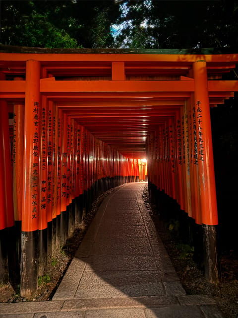 kyoto-fushimi-inari-night-walking-tour