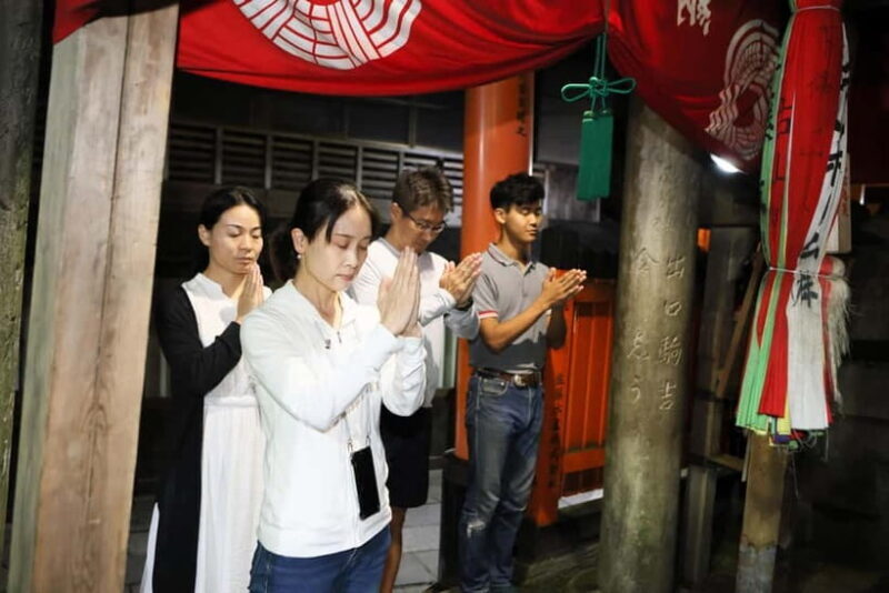 Kyoto: Fushimi Inari Private Night Hiking Tour with guide - FAQ