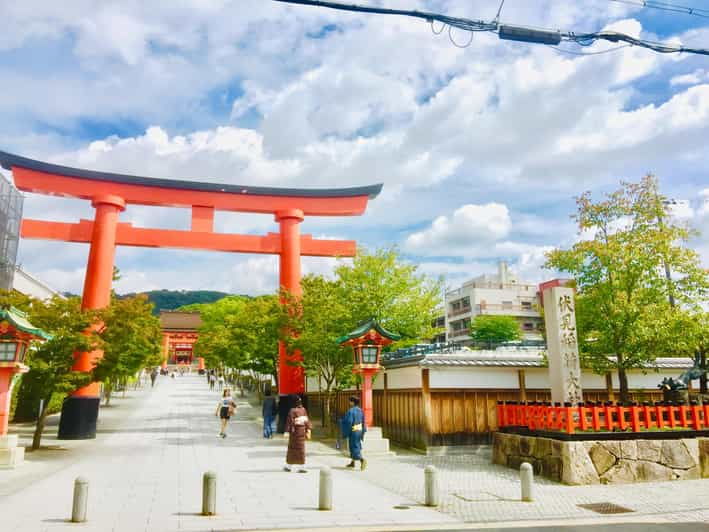 kyoto-fushimi-inari-shrine-and-mount-inari-guided-tour