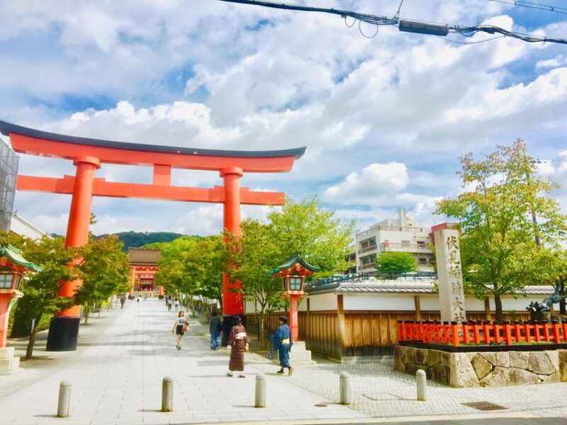 kyoto-fushimi-inari-shrine-and-mount-inari-guided-tour