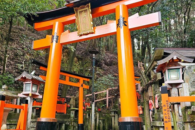 kyoto-fushimi-inari-taisha-small-group-guided-walking-tour
