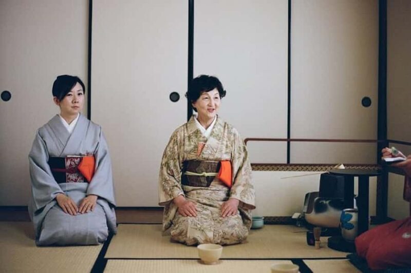 Kyoto: Fushimi Inari, Tea, Geisha Walk, and Crafts Day Tour - Practical Details and Tips