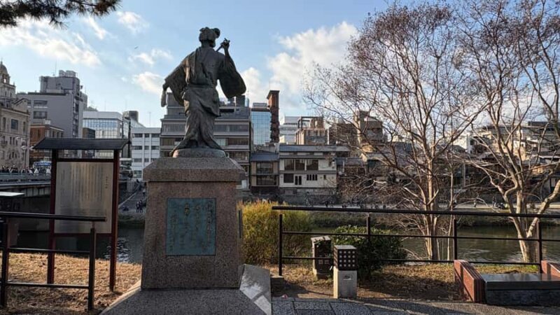 Kyoto: Geisha Area & Yasaka Shrine Walk (Eng & Arabic) Guide - Practicalities and Tips