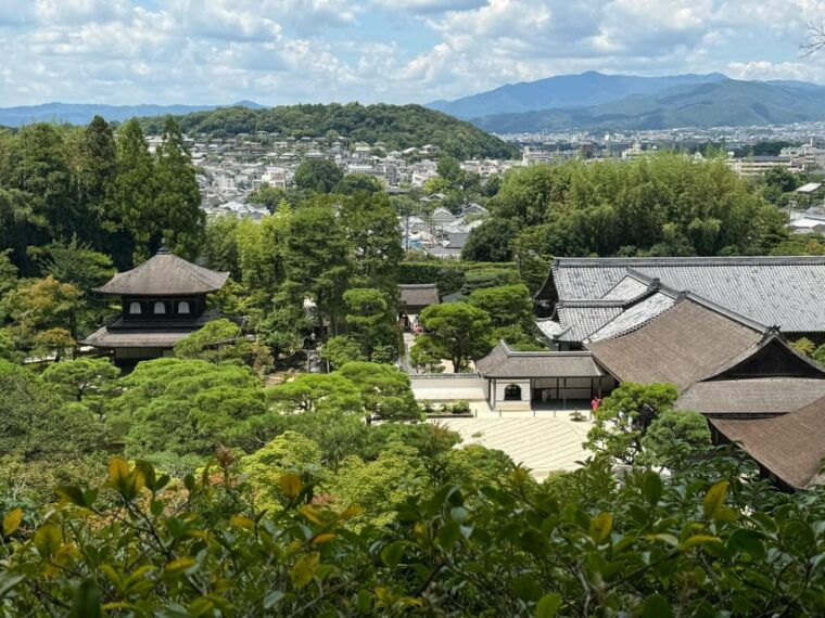 kyoto-ginkakuji-silver-pavilion-guided-tour-in-1-hour