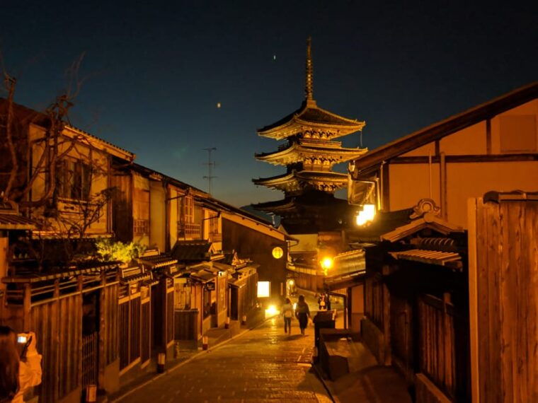 kyoto-gion-and-higashiyama-walking-tour