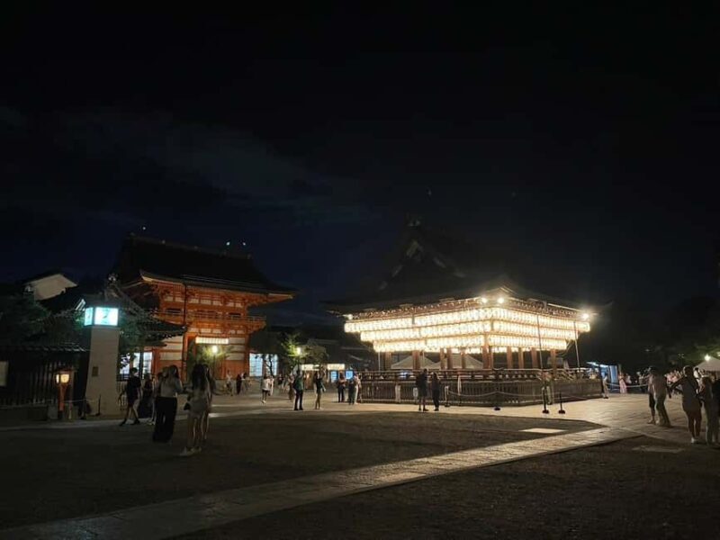 Kyoto: Gion & Geisha District Night Time Walking Tour - Key Points