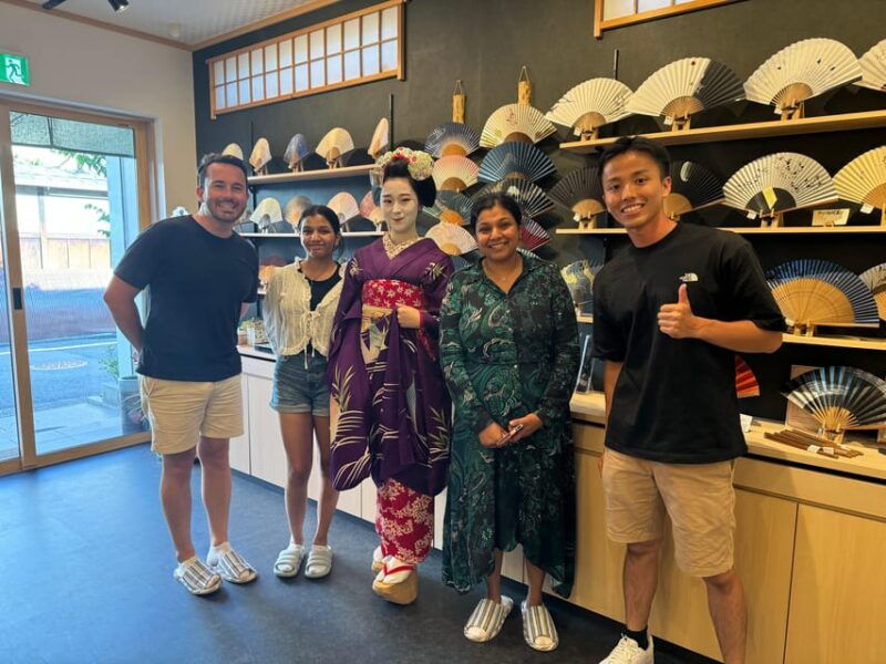 kyoto-gion-walking-tour-geisha-show-and-japanese-game