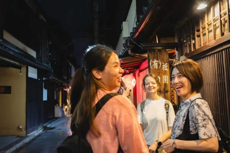 Kyoto: Gion World of the Geisha Guided Walking Tour - Authentic Encounters and Cultural Stories