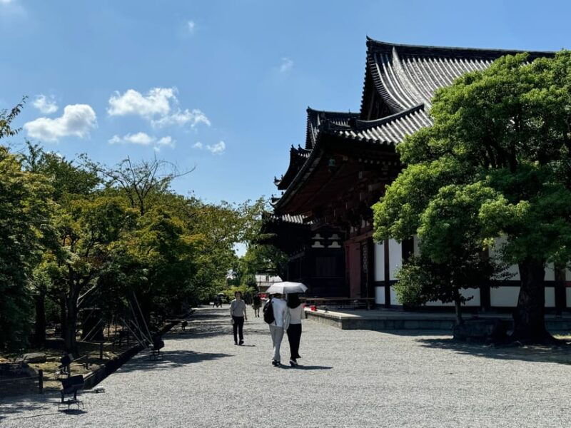 kyoto-guided-tour-of-toji-temple-with-5-story-pagoda