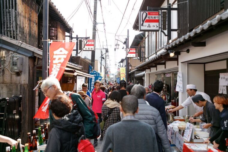 kyoto-guided-walking-tour-of-fushimi-with-private-option