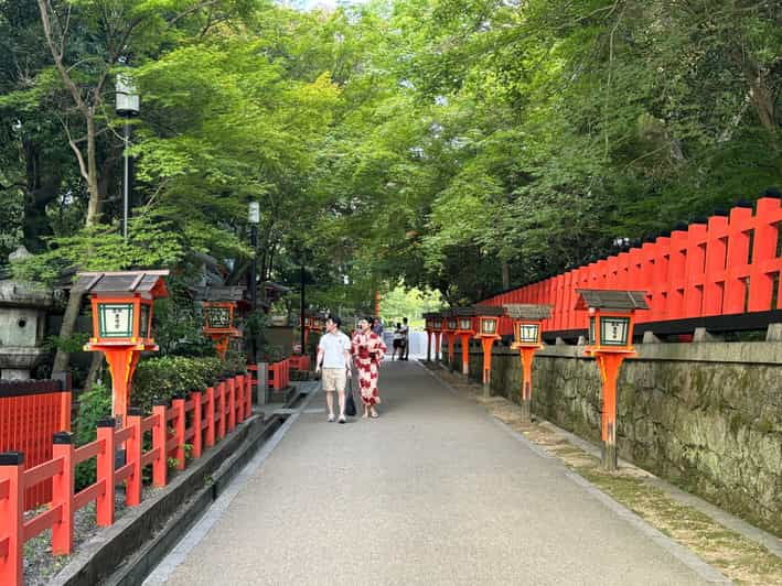 kyoto-half-day-private-tour-gion-geisha-district-kiyomizu