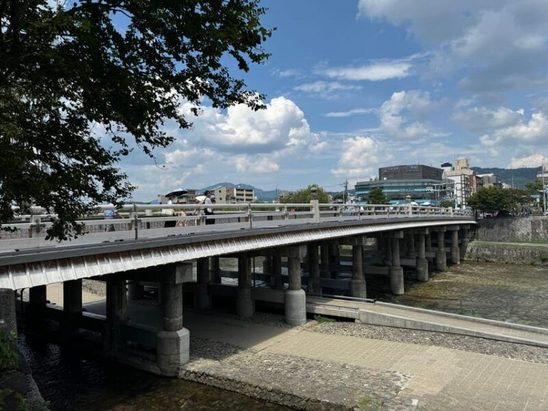 kyoto-half-day-private-tour-gion-geisha-district-kiyomizu