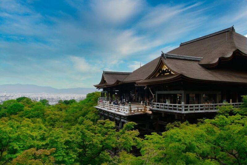 kyoto-heritage-fushimi-inaris-mystery-kiyomizu-temple