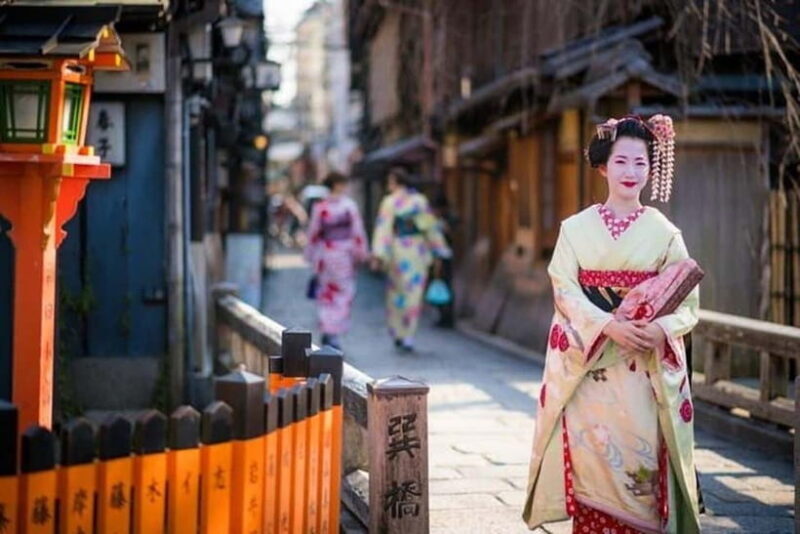 Kyoto Highlights: Gion & Fushimi Inari Tour with Guide - The Itinerary Breakdown: What You Can Expect