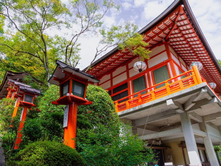kyoto-hike-and-hot-springs-in-kurama