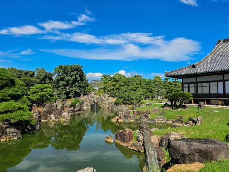 kyoto-imperial-palace-nijo-castle-guided-walking-tour
