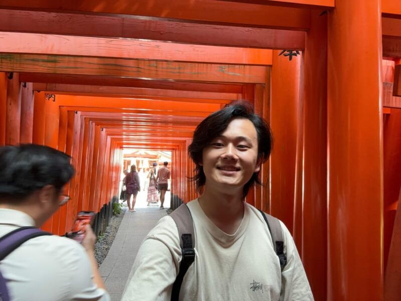 kyoto-inari-shrine-hiking-tour-with-local-guide