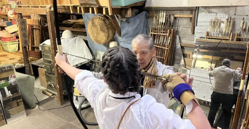 kyoto-japanese-archery-workshop-with-experienced-instructor
