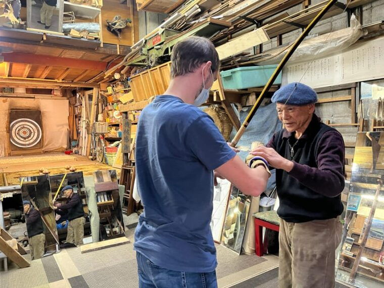 kyoto-japanese-archery-workshop-with-experienced-instructor