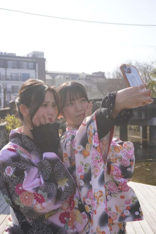 Kyoto: Kimono Experience & Glass-Top Scenic Ride (1.5 Hours) - Key Points