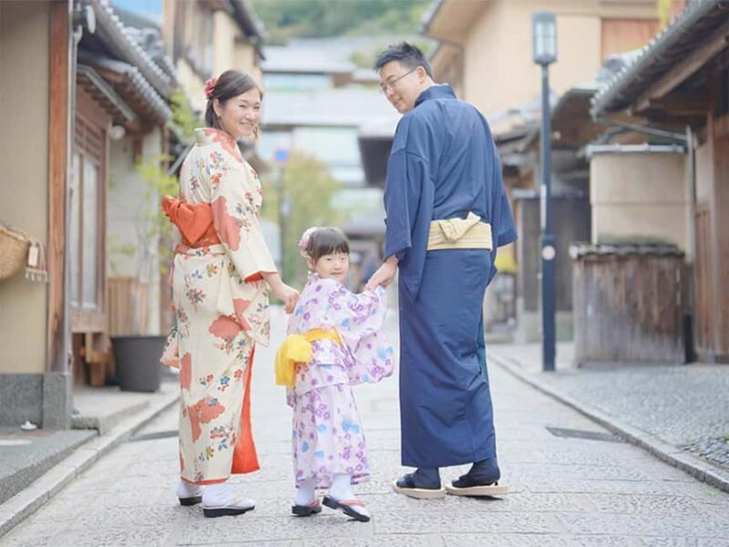 Kyoto Kimono Rental CHAMATSUKimono/Yukata Rental FamilyPlan - The Kimono and Yukata Selection