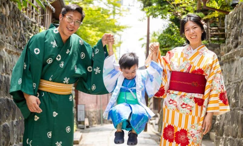 Kyoto: Kimono Rental Experience in City Center for Whole Day - Additional Styling and Accessories