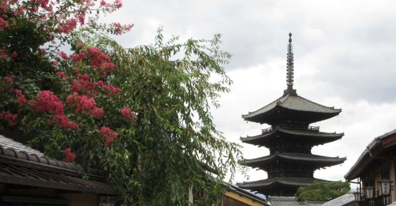 kyoto-kiyomizu-temple-gion-pagoda-geisha-italian-guide