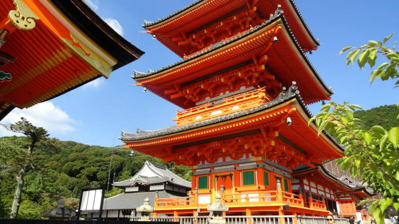 kyoto-kiyomizudera-higashiyama-and-yasaka-discovery-tour