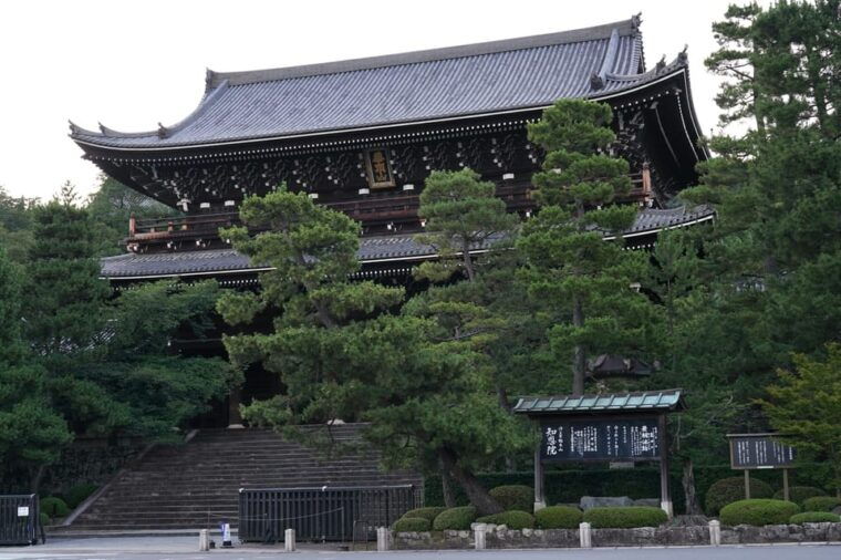 kyoto-kiyomizudera-higashiyama-and-yasaka-discovery-tour