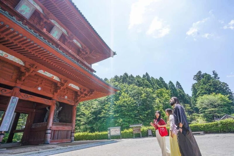 Kyoto: Koyasan Private Day Trip with Guide and Lunch - Daimon Gate and Danjo Garan