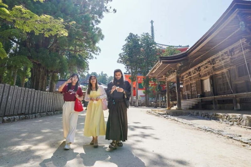 Kyoto: Koyasan Private Day Trip with Guide and Lunch - Okunoin Cemetery and Kukai’s Mausoleum