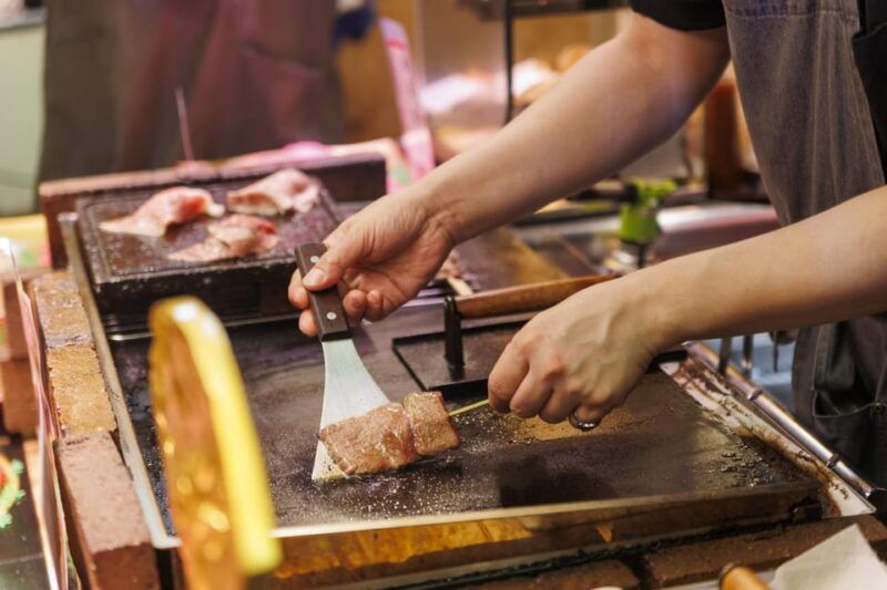 kyoto-local-food-tasting-tour-at-the-nishiki-market