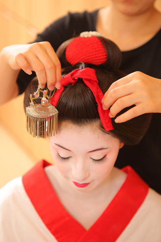 kyoto-maiko-makeover-and-photoshoot-experience