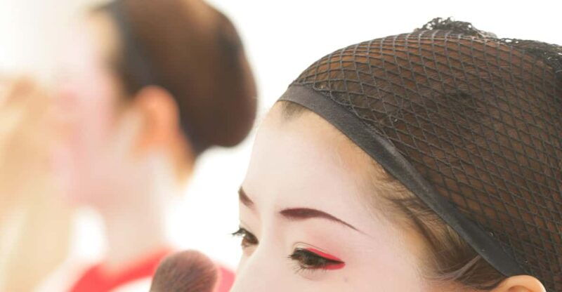 kyoto-maiko-makeover-and-photoshoot-experience
