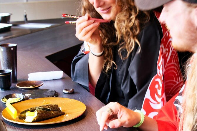 kyoto-making-wagyu-sushi-experience