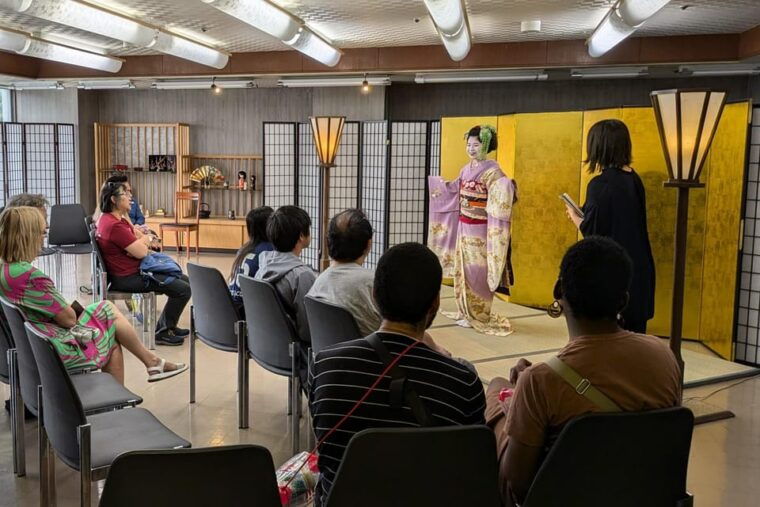 kyoto-meet-and-greet-maiko-show-and-experience