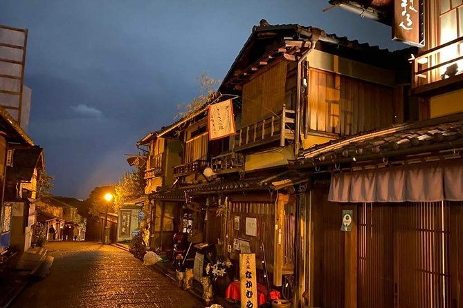 kyoto-night-walk-tour-gion-district