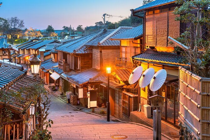kyoto-night-walking-tour-with-a-licensed-local-guide