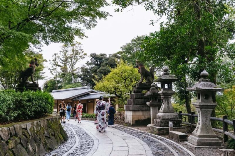 Kyoto: Nijo Castle, Arashiyama, Kiyomizu & Fushimi Inari - FAQs