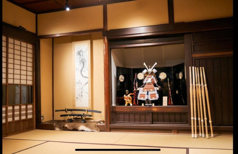 kyoto-ninja-weapon-making-class-at-a-historic-mansion