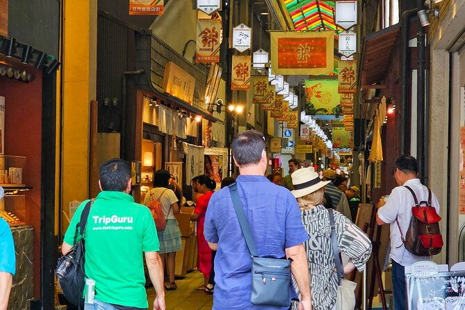 kyoto-nishiki-market-depachika-2-hours-food-tour-with-a-local