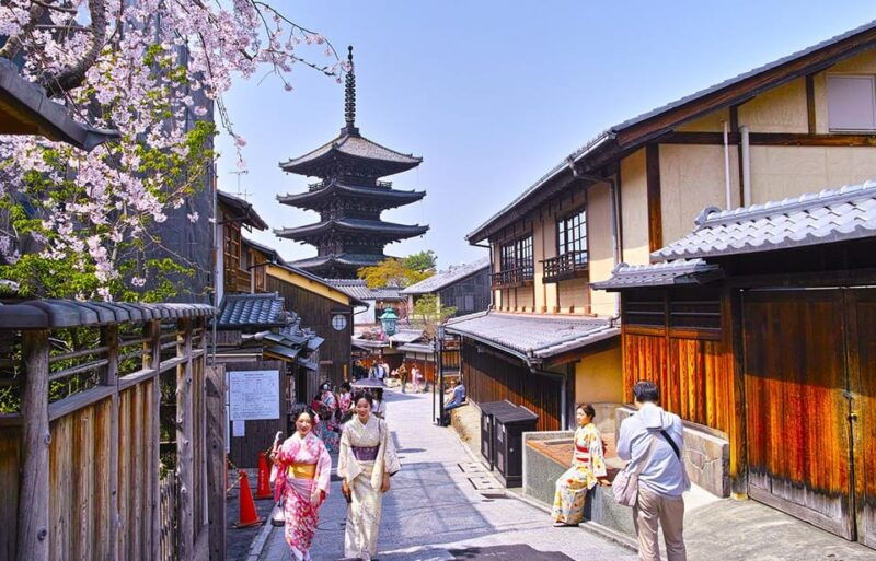 kyoto-osaka-kyoto-highlights-full-day-trip-fushimi-inari