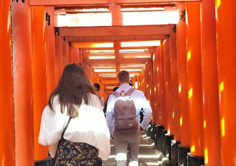 kyoto-private-and-customized-tour-walking-public-transportation