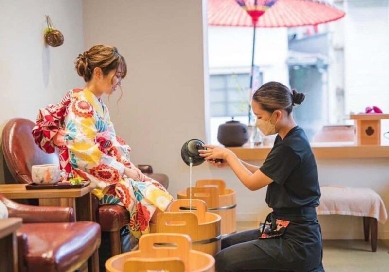 Kyoto: Private Licensed Guided Walking Tour with Foot Spa - The Foot Spa and Massage at Arashi-yu